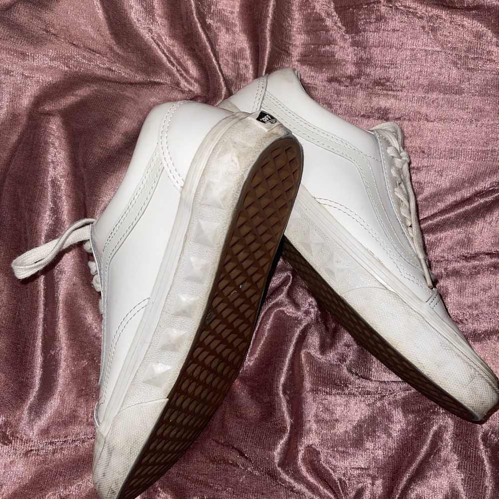 Easy cleaning white glossy Vans used normal wear